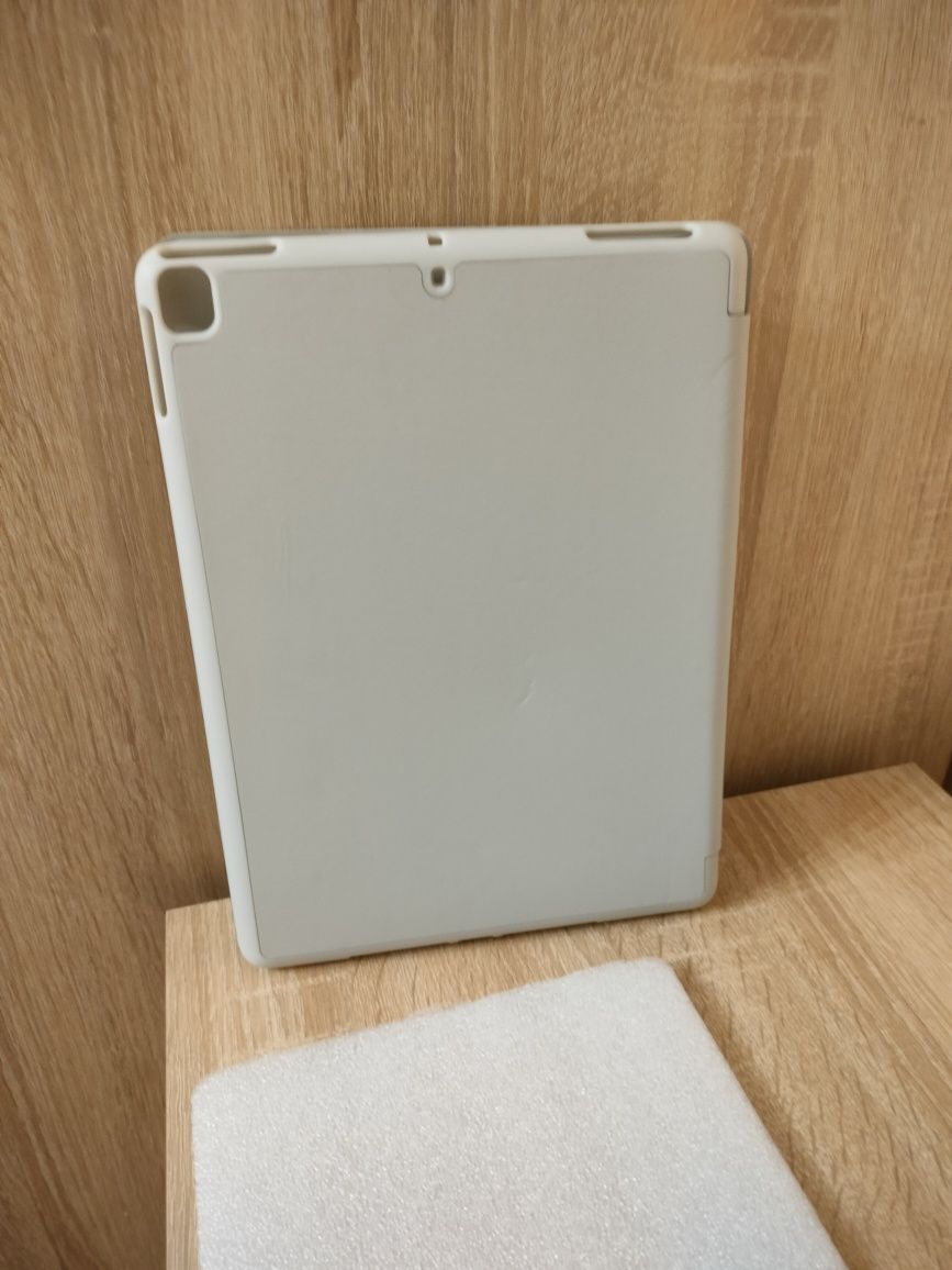 Etui na tablet .