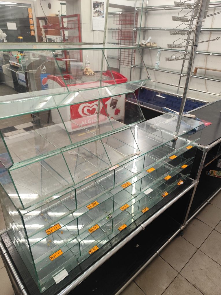 Gablotka witryna szklana na cukierki