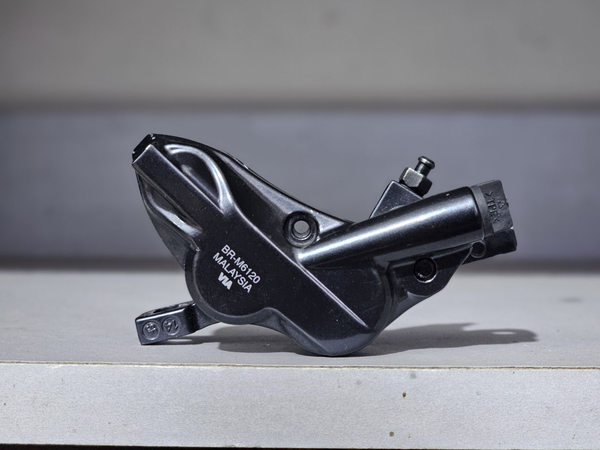 Каліпер, тормоз , гальма Shimano Deore M6120