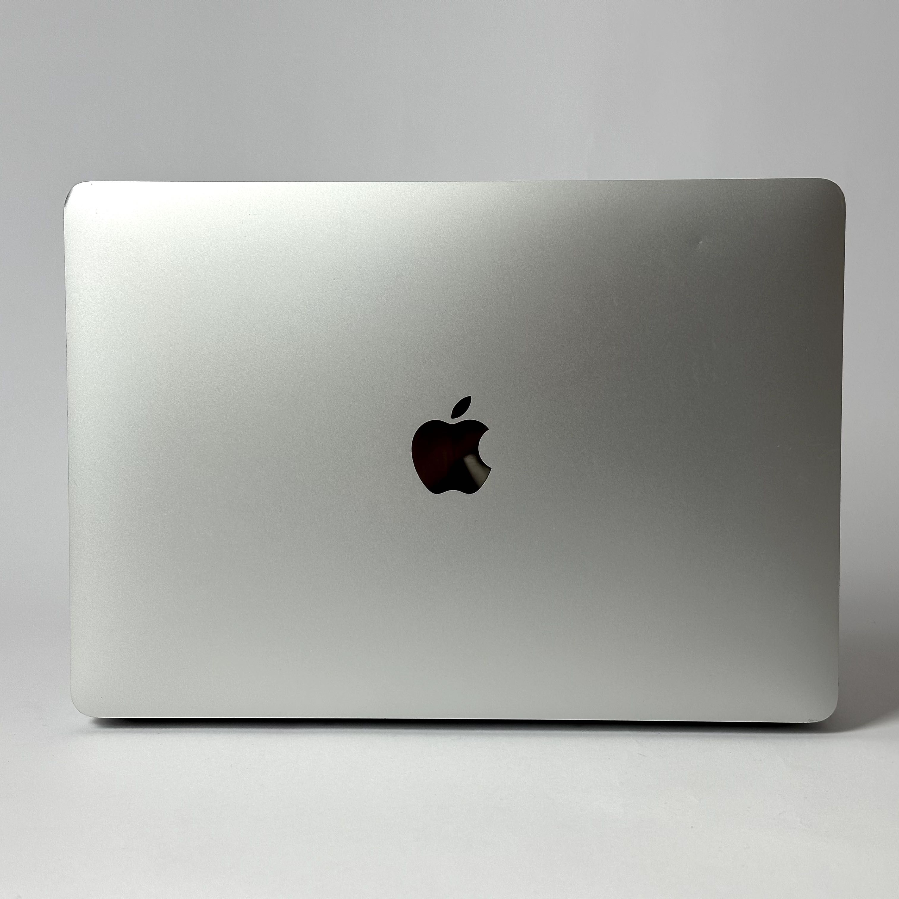 MacBook Air 13' 2020 M1 8/256gb