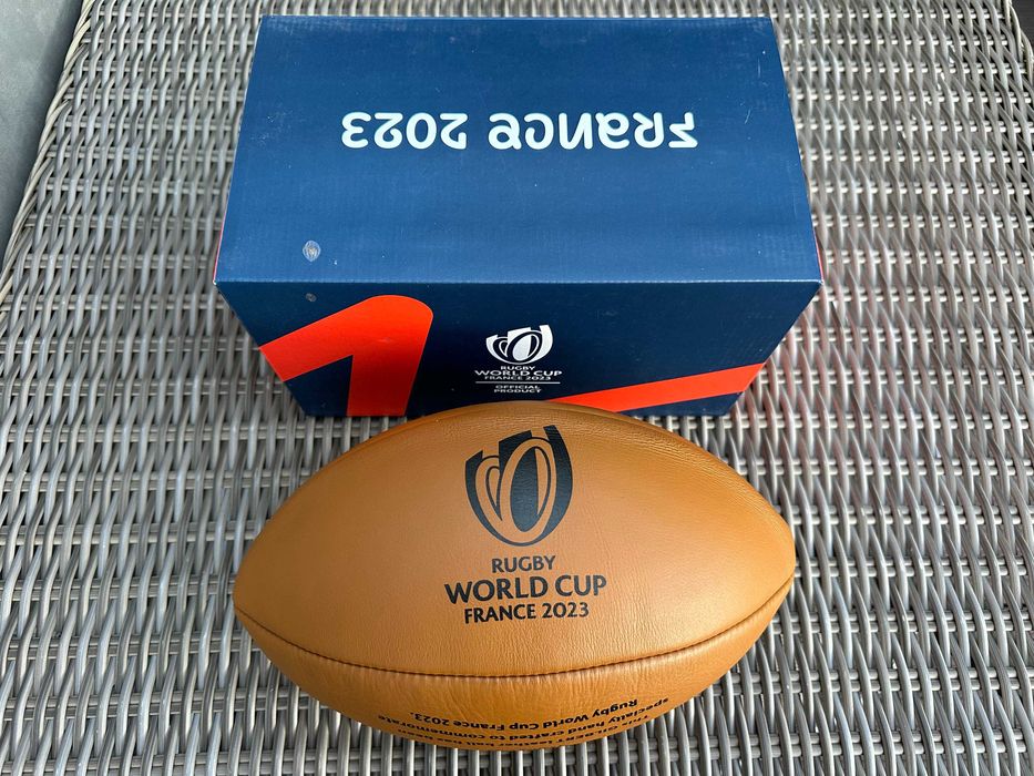 Rugby skórzana piłka Gilbert Vintage z Mistrzostw Świata z 2023 roku