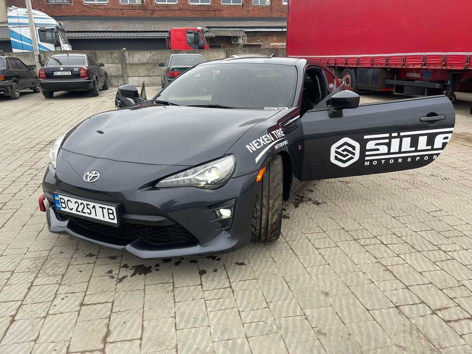 2016 Toyota 86 GT дріфт