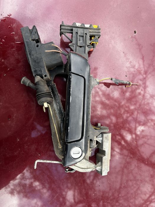 Дверна ручка BMW E34