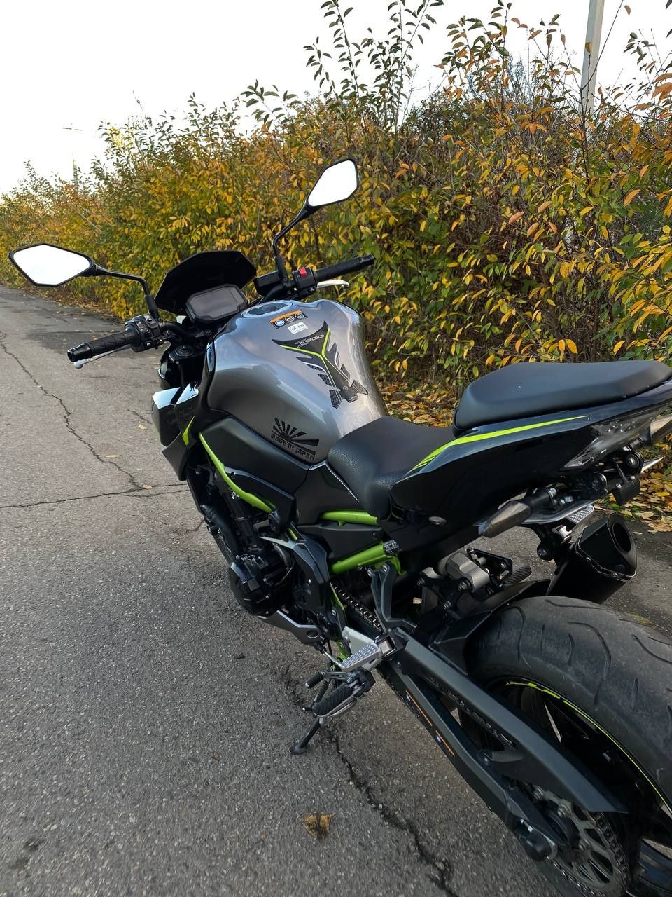 Мотоцикол Kawasaki z900