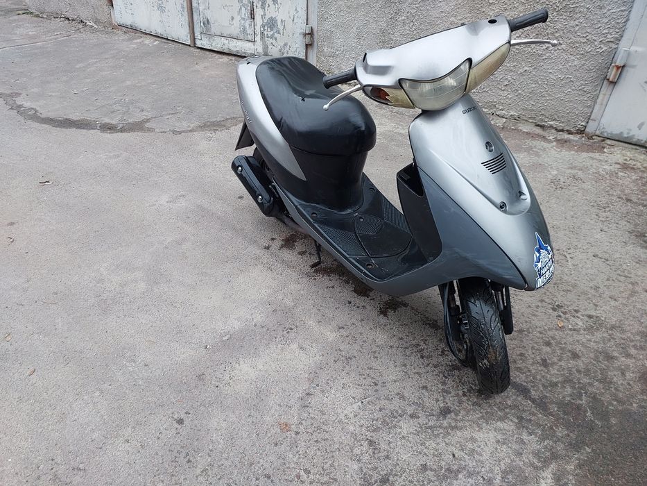 Скутер сузукі летс2
