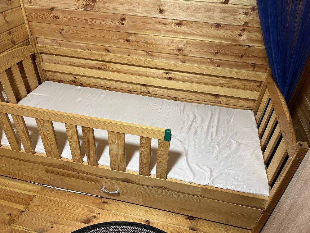 Łóżko sosnowe 190x88 z materacem i szufladą