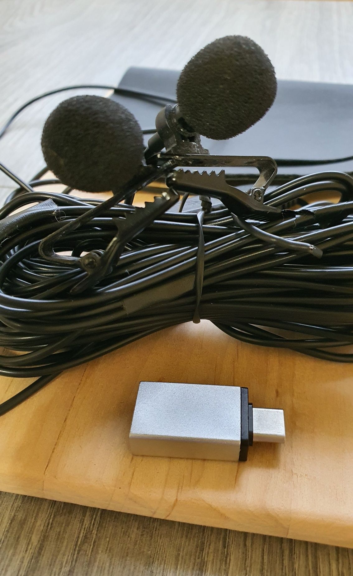 Петличный с 2-мя микрофонами и USB разъёмом