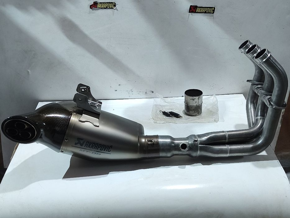 Ackrapovic Yamaha MT 09 / TRACER  900 ( LER ANÚNCIO )