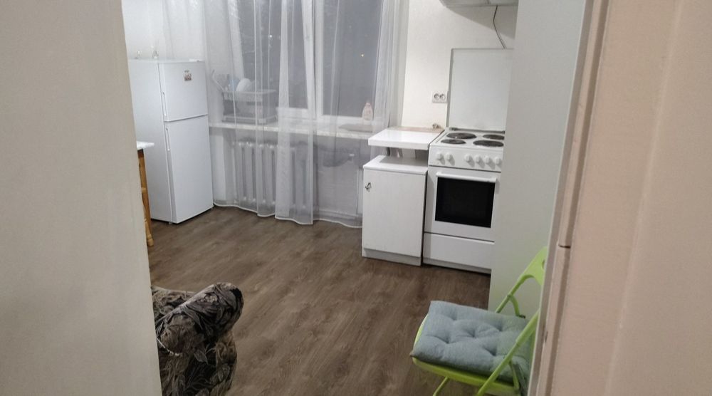 Світла квартира по вул. Пулюя від власника