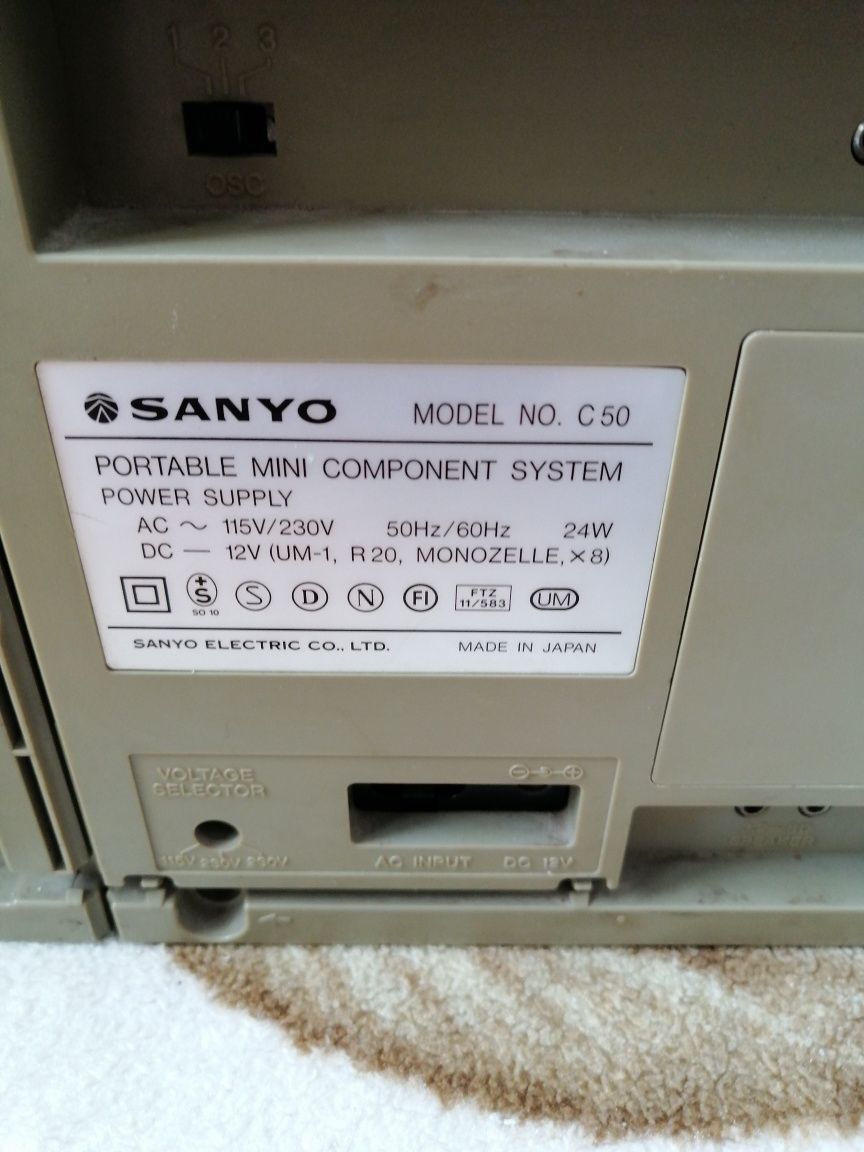 Продам Sanyo c50 в рабочем состоянии