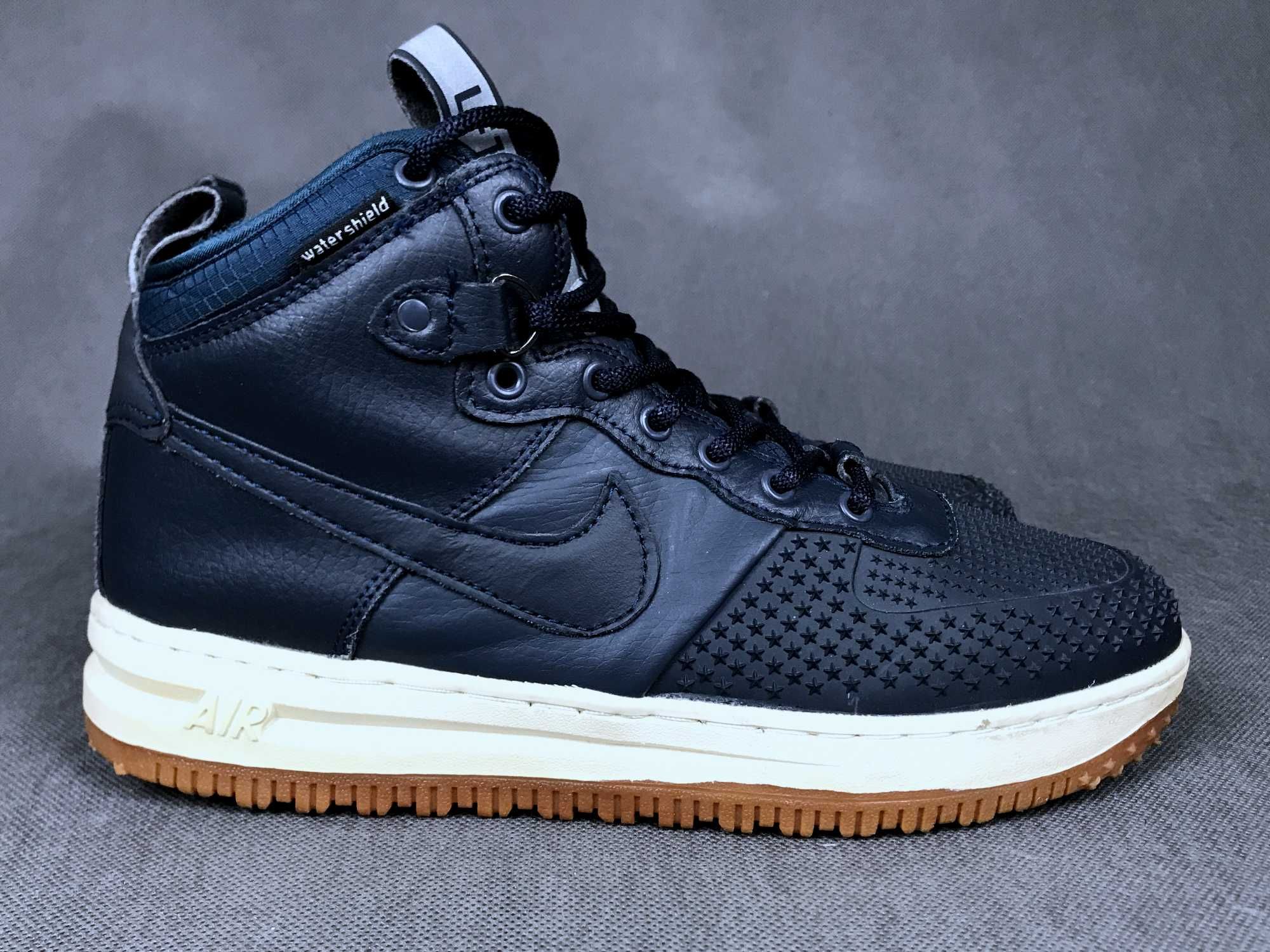 Кросівки NIKE Air Force 42.5 Снікери, водонепроникні