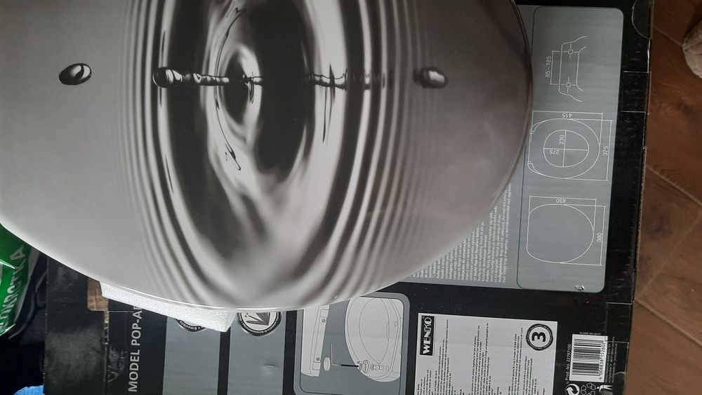 Deska sedesowa biała z efektem spadającej wody