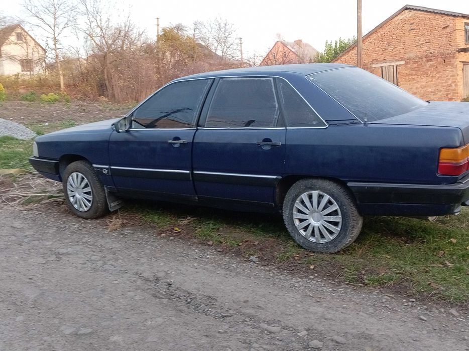 Ауді 100с3 рік 1986