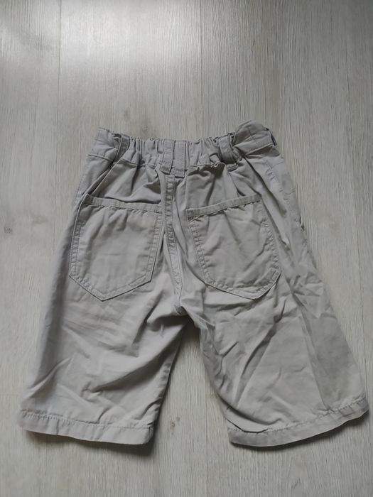 Krótkie spodenki dla chłopca na lato F&F Kids 6-7 lat 122 szare
