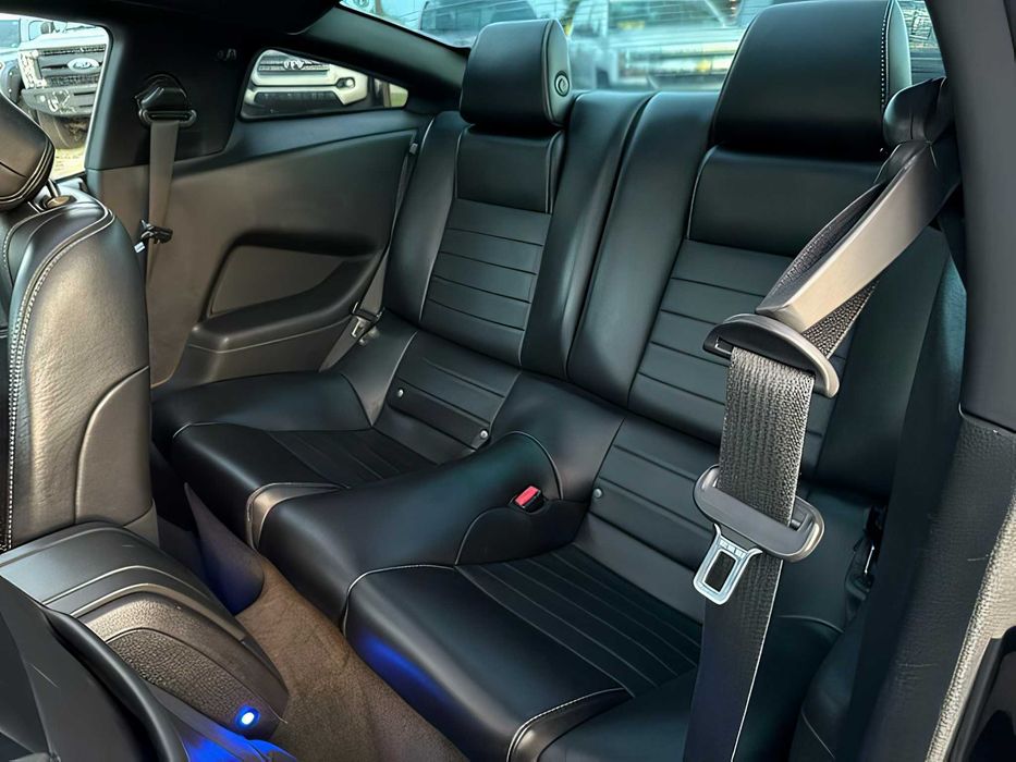 Ford Mustang GT      2014