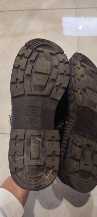 Botki damskie lakierowane CCC r.38