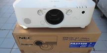 Projetor NEC-PA622UG - mancha na imagem