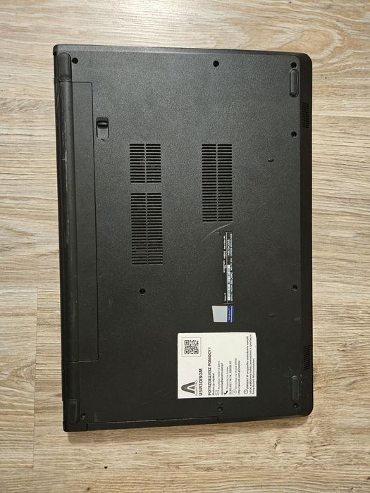 Laptop na czensti Dell vostro 3568