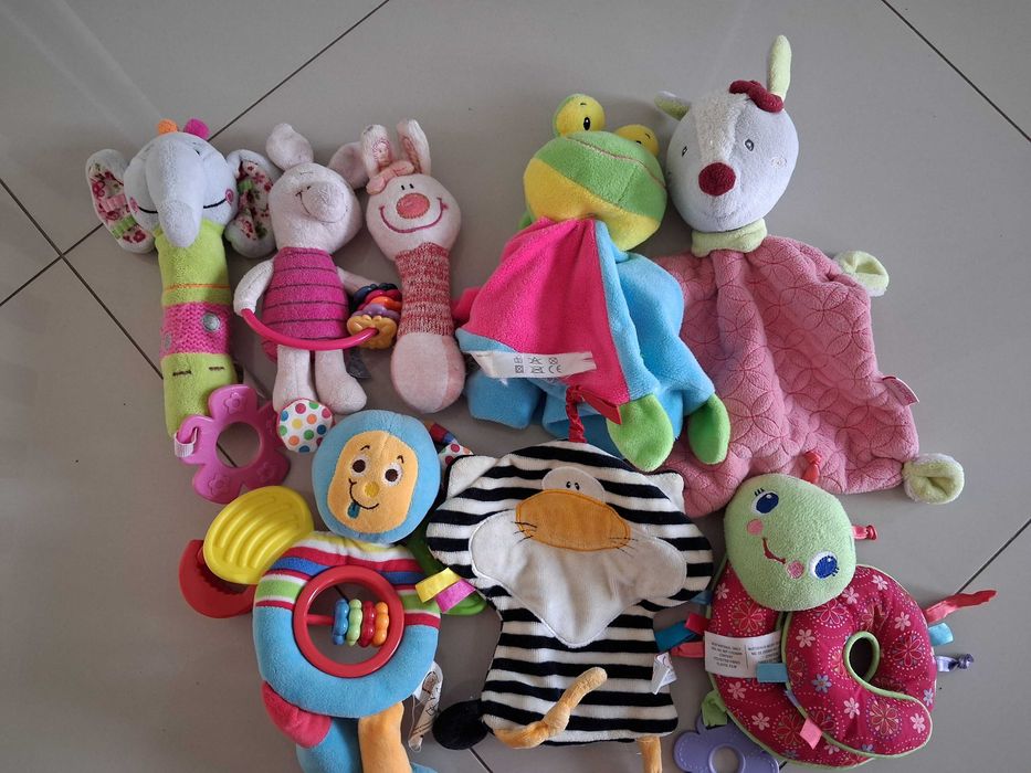 Grzechotki, przytulanki