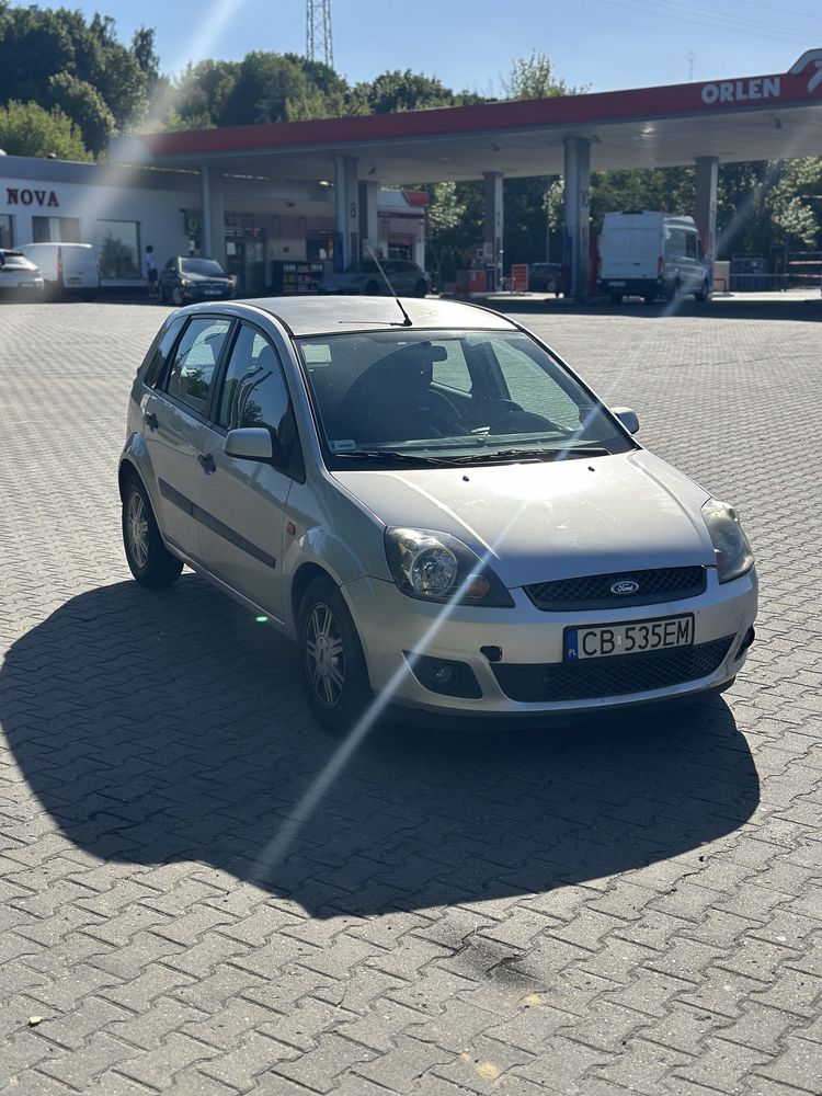 Ford fiesta 2006r 1.3 LPG do 2032