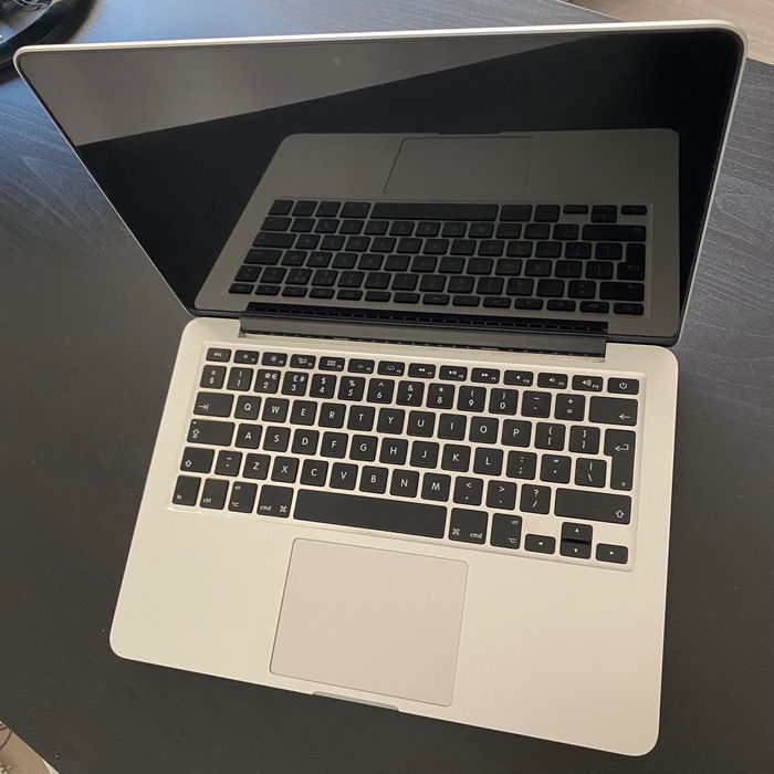 Apple MacBook Pro 13"  - 250GB - Mid-2014