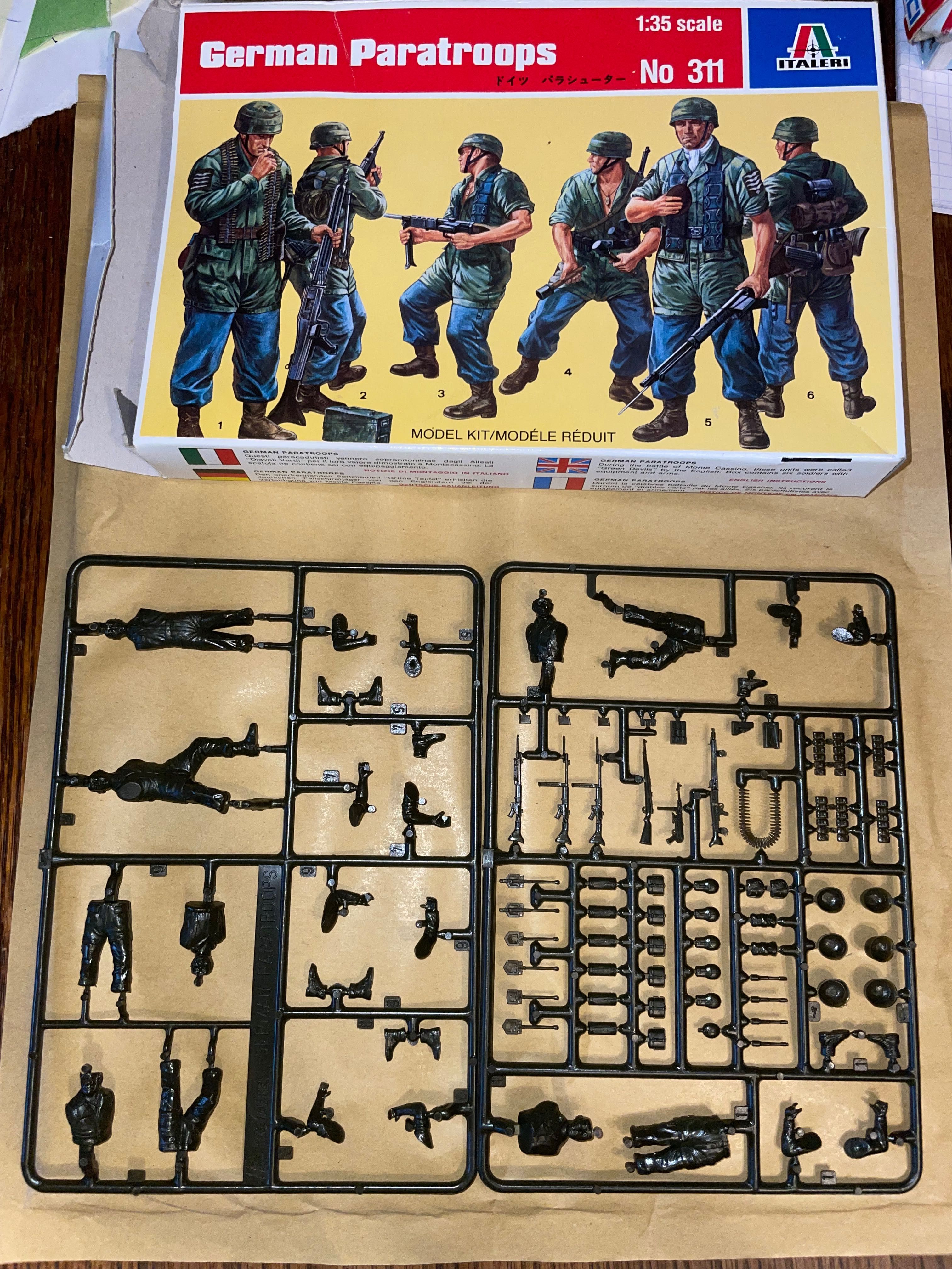 German Paratroops  1:35 Italeri