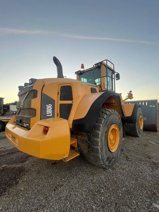 Volvo L180G  Sprzęt w bardzo dobrym stanie nowa skrzynia biegów