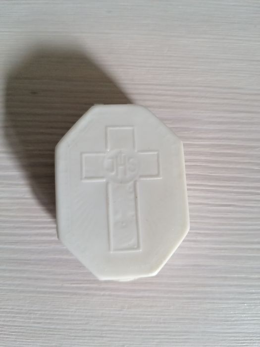 Różaniec komunijny z pudełkiem z masy perłowej +Św Antoni