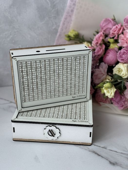 Skarbonka wykreślana na 5 000, 10 000 тис