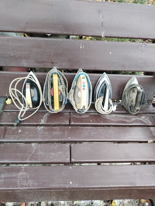 Продам  электро утюги