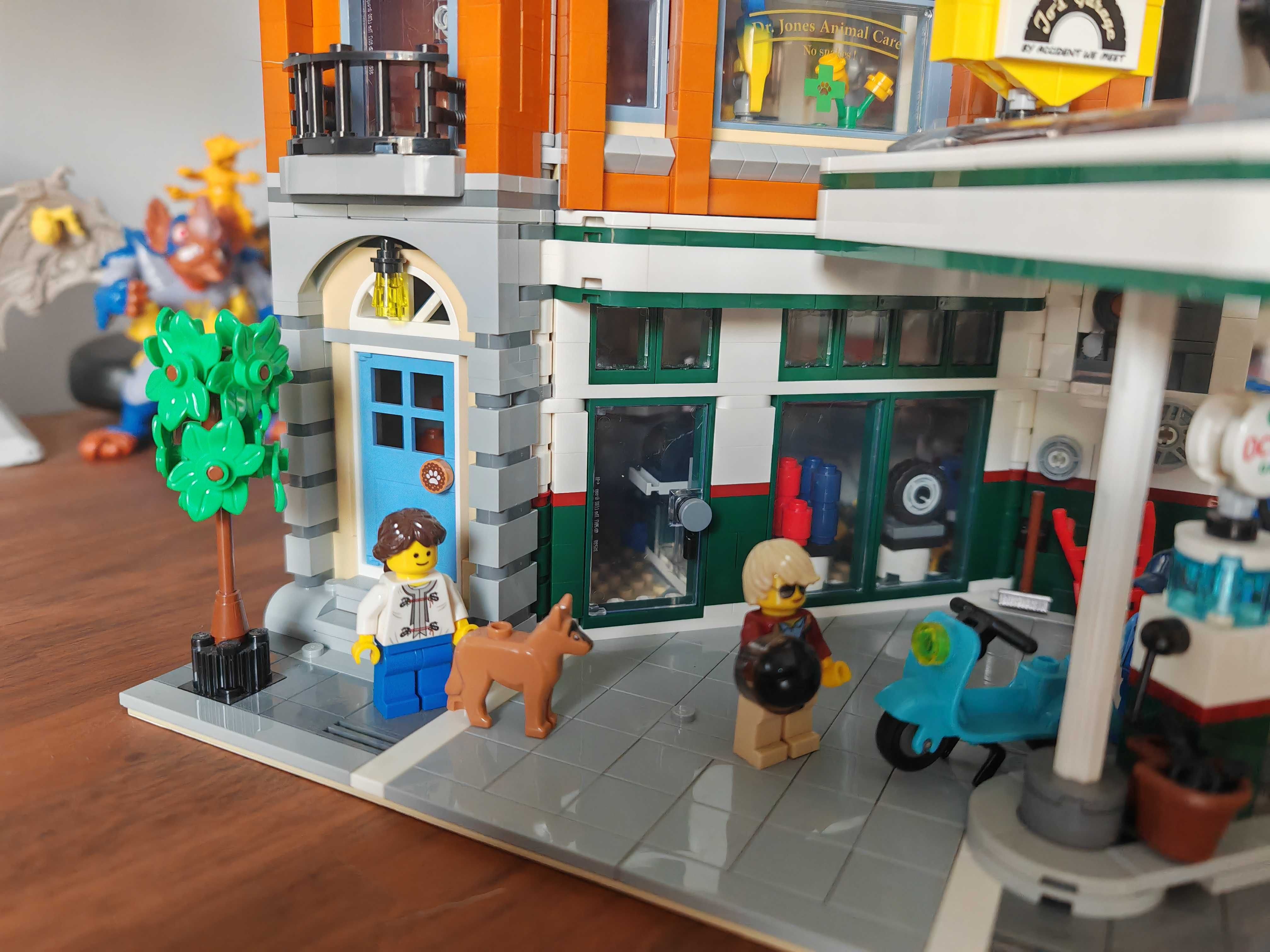 LEGO 10264 Corner Garage