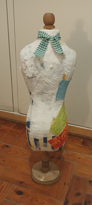 Busto de manequim- 61cm altura