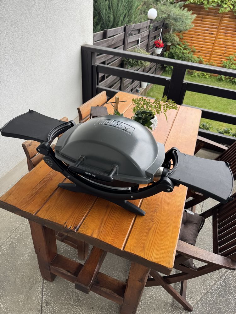 Електричний гриль барбекю WEBER Q1000