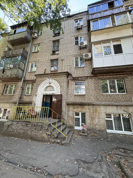 3 кімнатна,Дніпровський,Трегубова 38