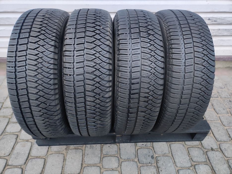 225.65.17 komplet opon Wielosezonowych Kleber