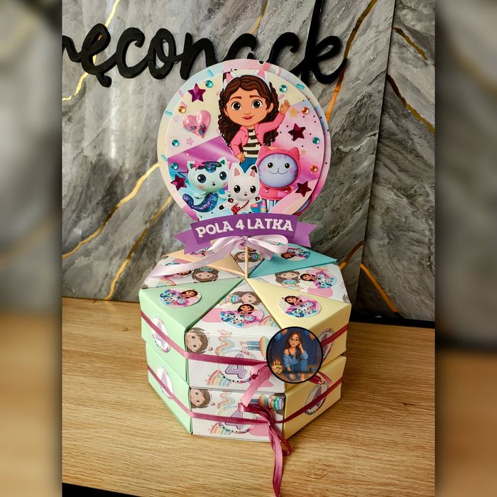 Tort z papieru Koci domek Gabi