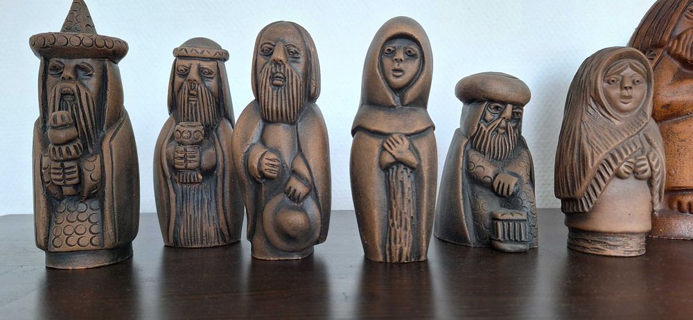 Gliniana figurka – dyskretna perełka rzemiosła ludowego
