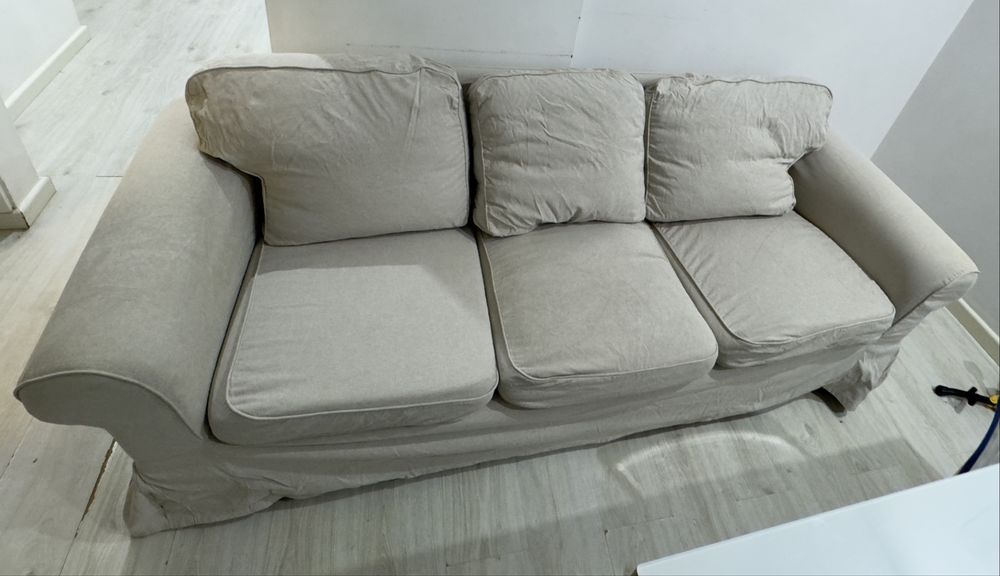 Sofá 3 lugares IKEA