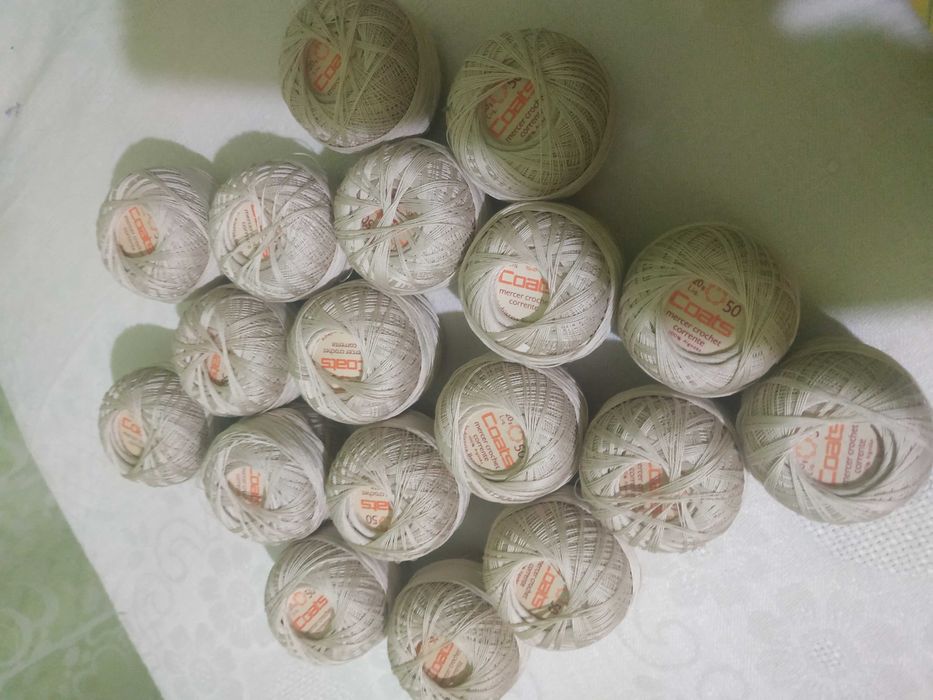 Ниточки тонкі для в'язання