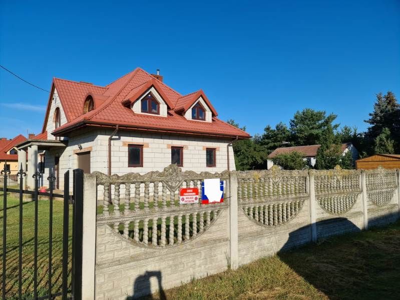 Dom jednorodzinny z działką