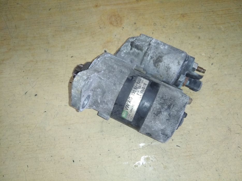 Golf 4 IV 1.4 16v rozrusznik 020.911.023S i inne