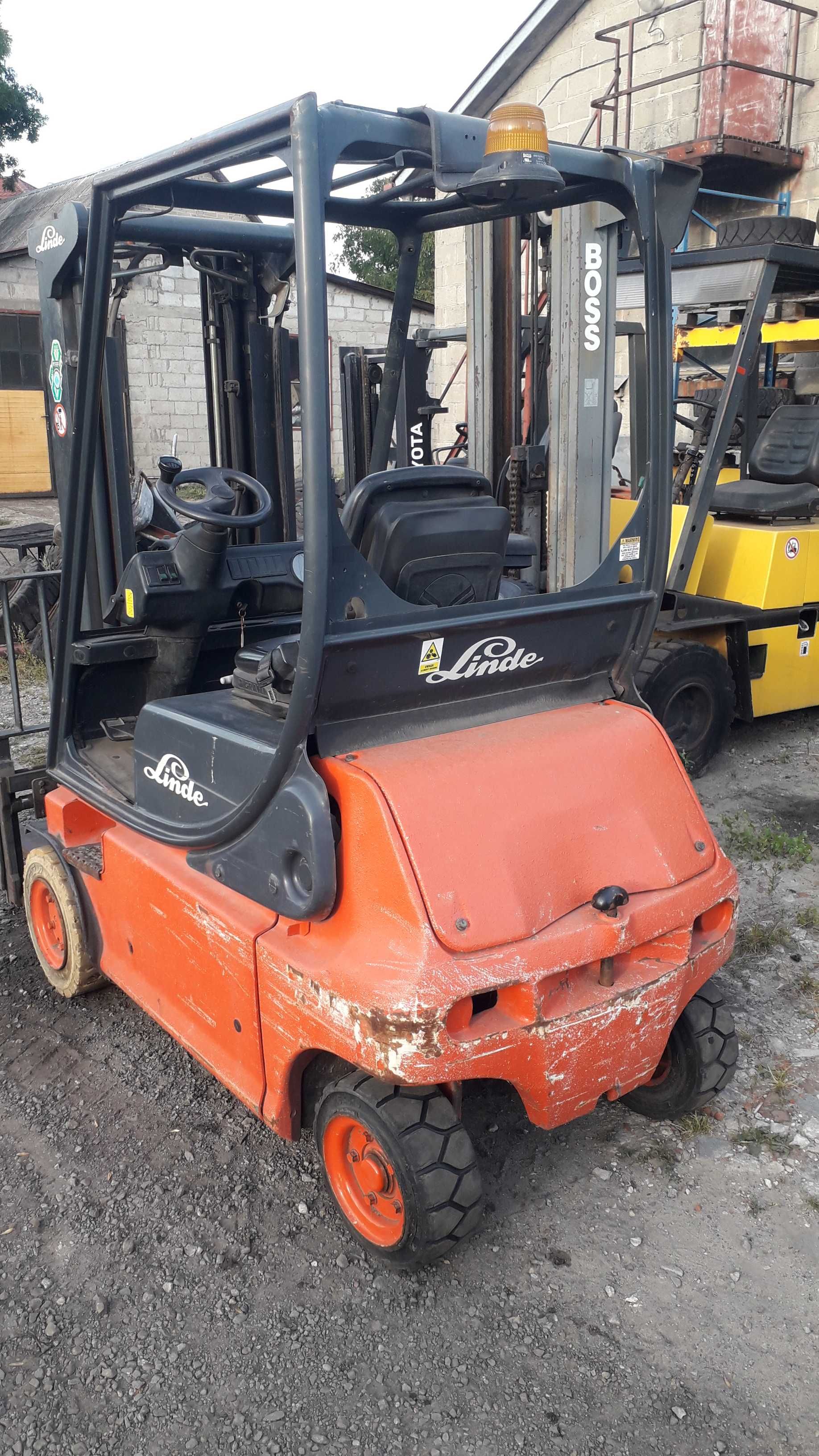 Linde E16P-02 triplex przesuw boczny 2005r wozek widlowy elektryczny