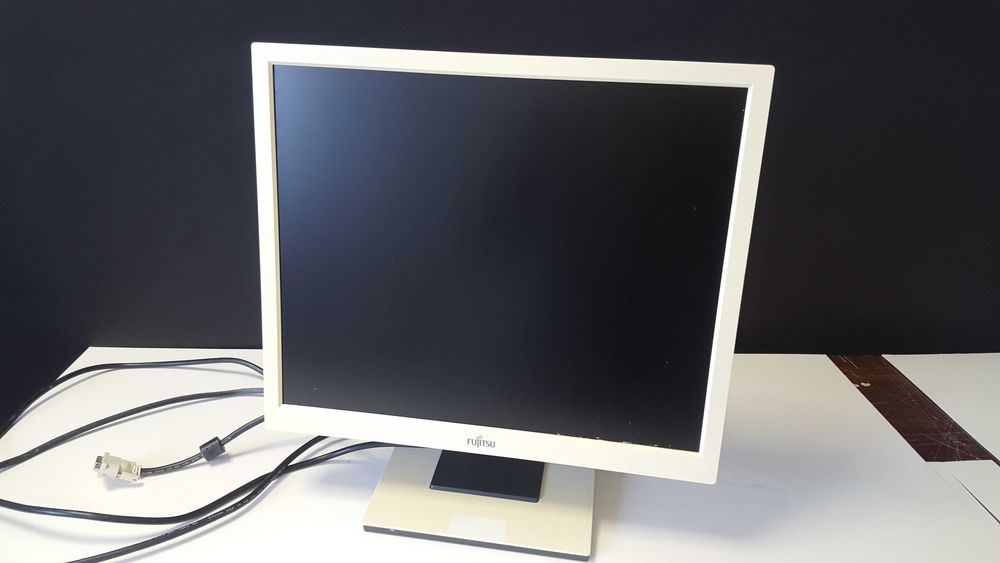 Monitor LCD Fujitsu b19-5 eco 19"
