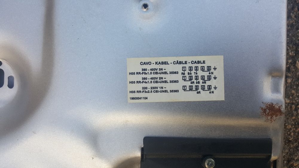 Варильна поверхня INDESIT PI 604