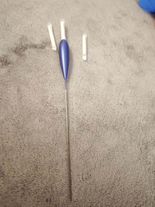 Spławik do bata 2gr z wymiennymi antenkami