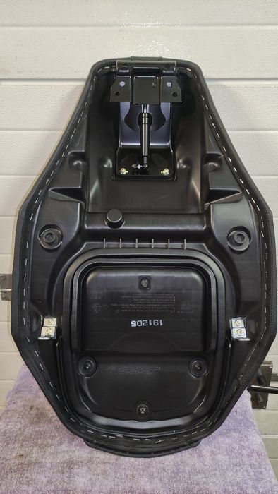 Siedzenie kanapa Kymco Xciting 400