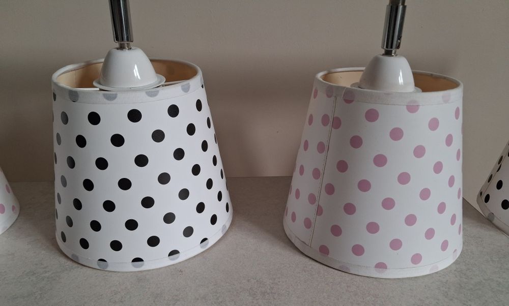 Lampa dziecięca kolorowe groszki regulowana na 4 żarówki