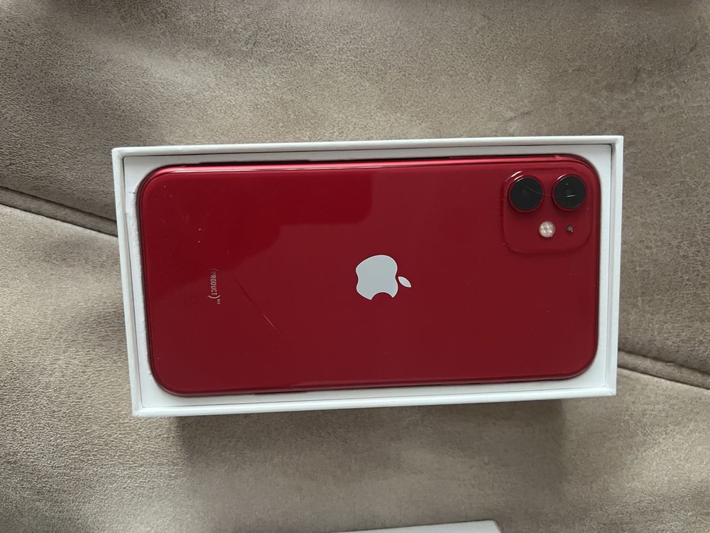 iPhone 11 red 128 гб