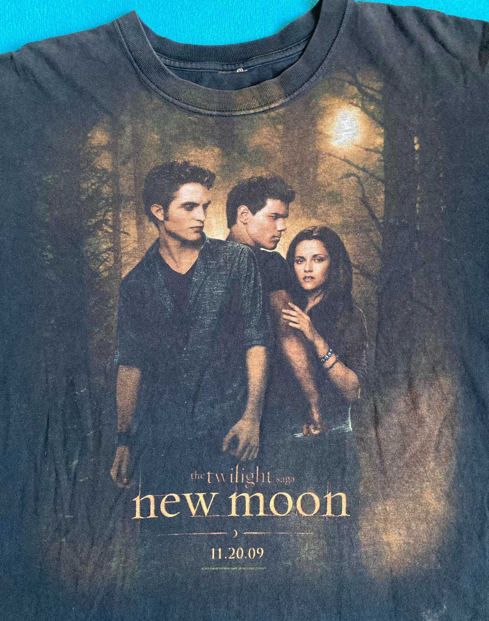 T-shirt The Twilight Saga New Moon 11.20.09 Roz. L