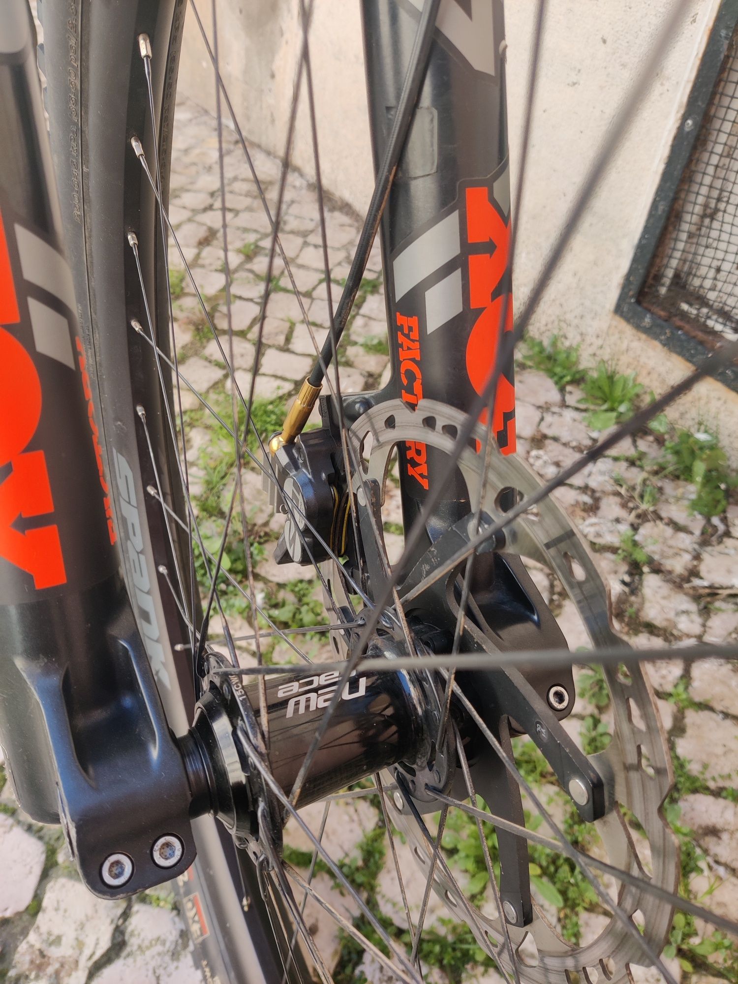 Commençal Supreme DH V4.2